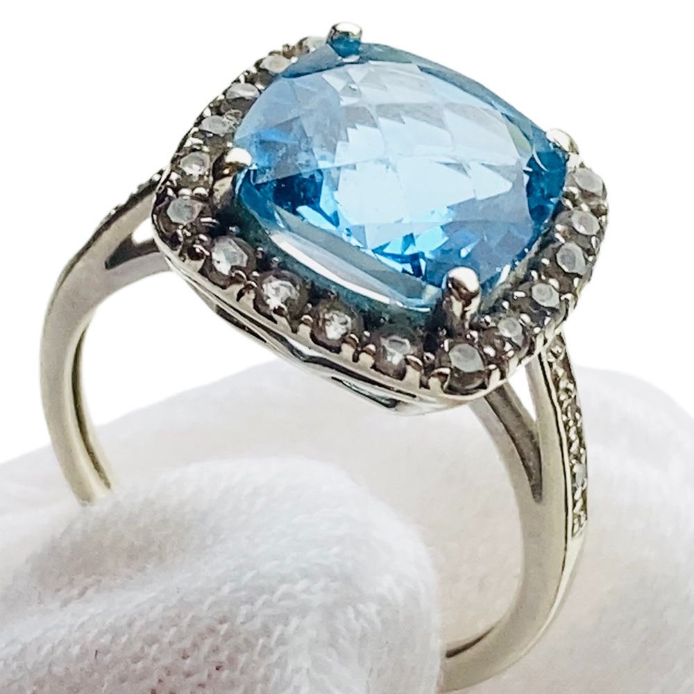 Solid 10k white gold blue topaz /diamond ring Sz 5